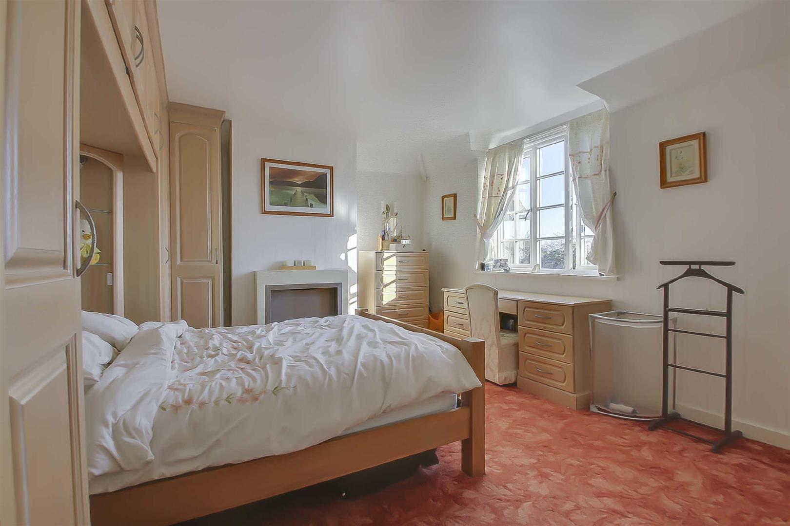 Yardley Road, Cosgrove, Milton Keynes